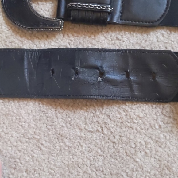3 for $10 / Kenneth Cole wide belt with large buckle - Picture 5 of 6